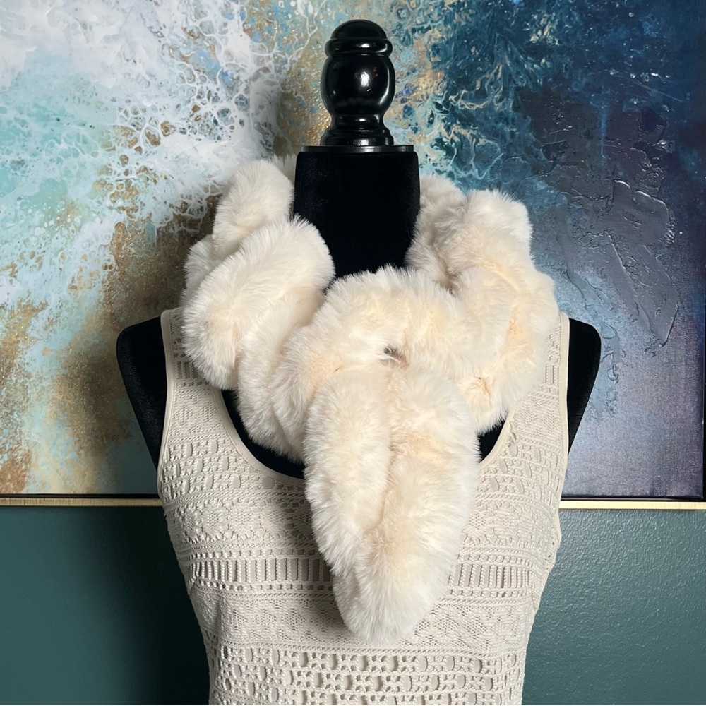 Chico’s Pull-Through Faux Fur Scarf